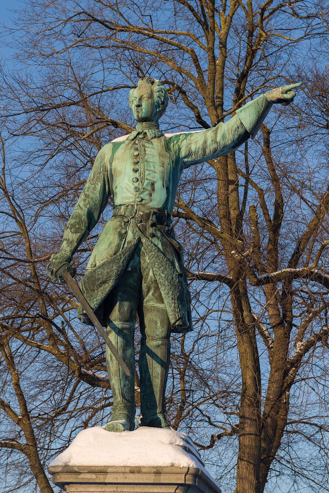 Charles XII statue